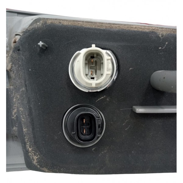 Lanterna Direita Tampa Traseira Toyota Corolla Gli 1.8 2017 Direito Vermelho