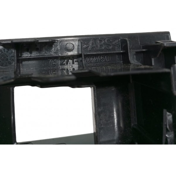 Moldura Botão Vidro Traseiro Direito Toyota Corolla Gli 2017