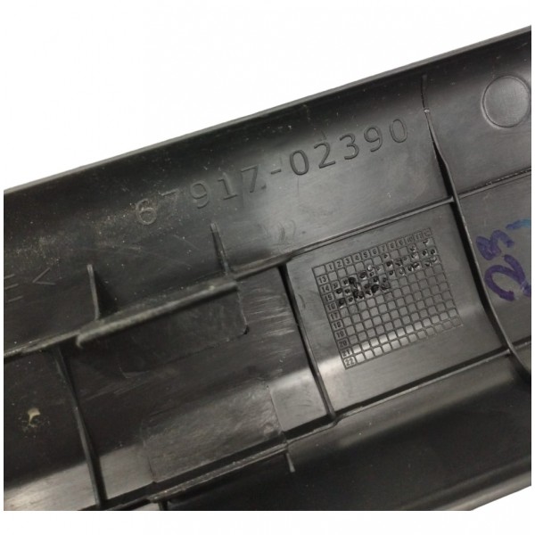 Soleira Traseira Direita Toyota Corolla Gli 2017 Preto