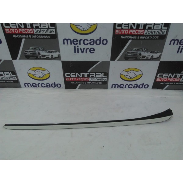 Acabamento Externo Parabrisa Lado Direito Santa Fé 2016