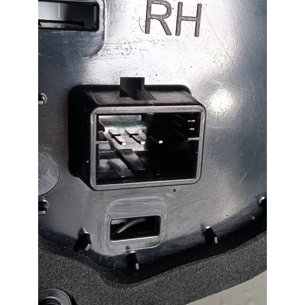 Lanterna Tampa Traseira Vw Nivus 1.0 Comfortline 2022 Preto