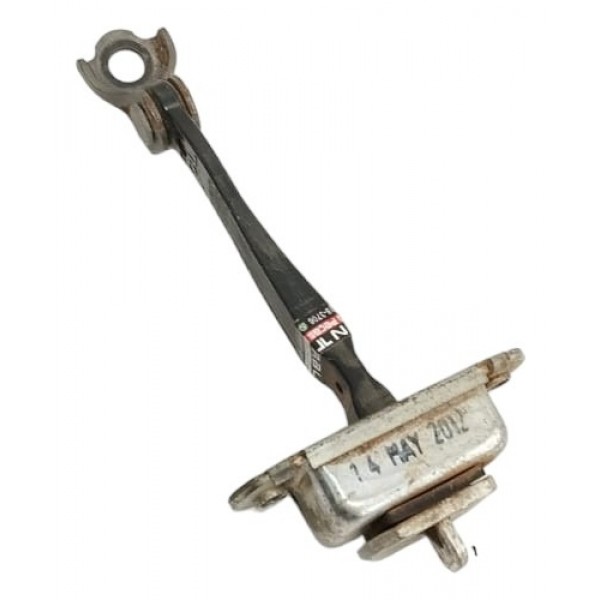 Limitador Porta Traseira Esquerda Nissan Frontier 2013 Traseira Esquerdo Prateado