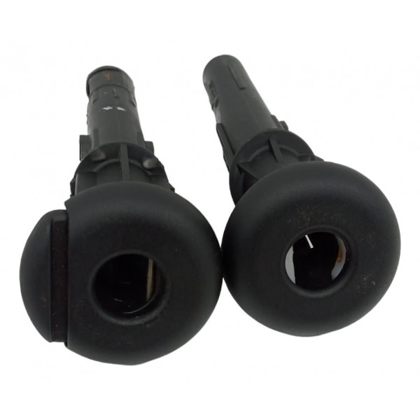 Par Trava Apoio Cabeça Traseiro Direito Bmw X1 2013 Preto