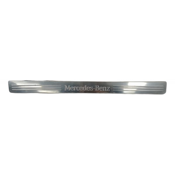 Aplique Soleira Porta Diant Direita Mercedes Benz C200 2011 Pretro