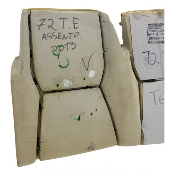 Espuma Assento Banco Traseiro Esquerdo Landrover Disc 4 2013 Bege