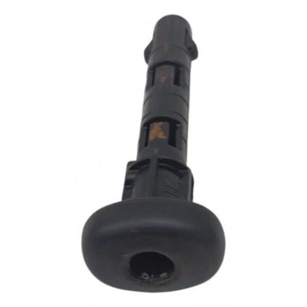 Trava Apoio Cabeça Dianteiro Esquerdo Kicks Sl 2018 N2 Preto