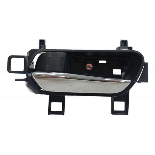 Maçaneta Interna Porta Dianteira Esquerda Nissan Kicks 2024 Preto Dianteira