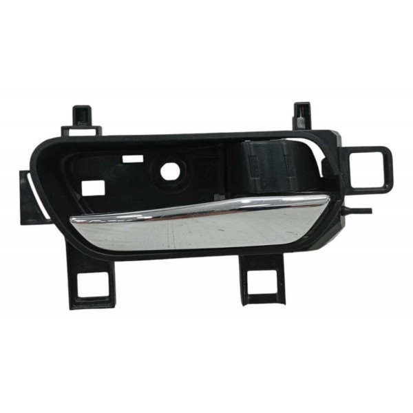 Maçaneta Interna Porta Traseira Direita Nissan Kicks S 2018 Prateado Traseira