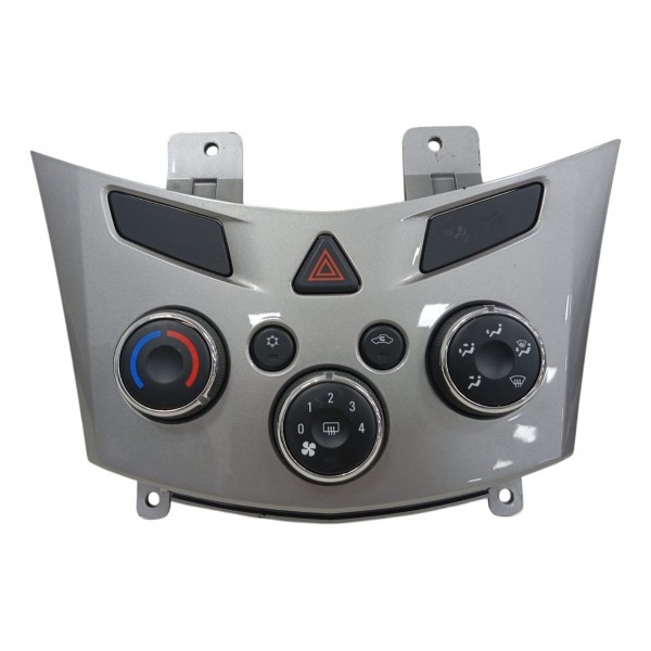 Comando Ar Condicionado C/botão Alerta Gm Tracker 2015