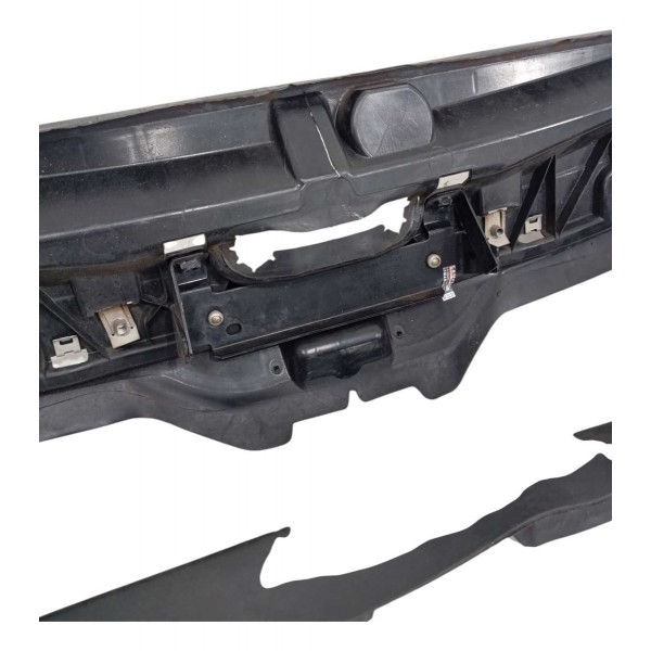 Defletor Radiador Bmw 320i 2018 Detalhe