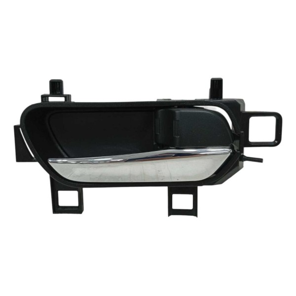 Maçaneta Interna Traseira Direita Nissan Kicks 2022 Prateado Traseira