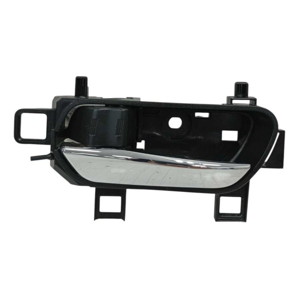 Maçaneta Interna Traseira Esquerda Nissan Kicks 2022 Prateado Traseira