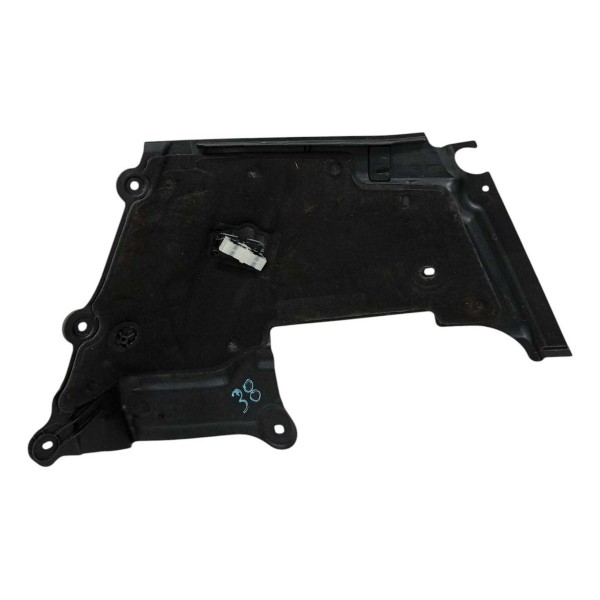 Acabamento Protetor Esquerdo Motor Mercedes C180 2015 2016