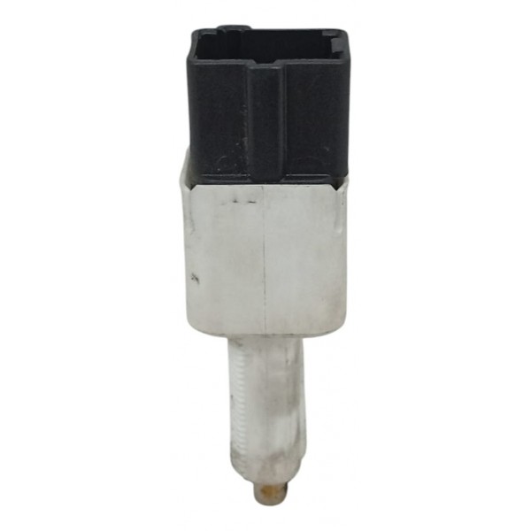 Interruptor Pedal Embreagem Nissan Kicks Ls 2018 Preto