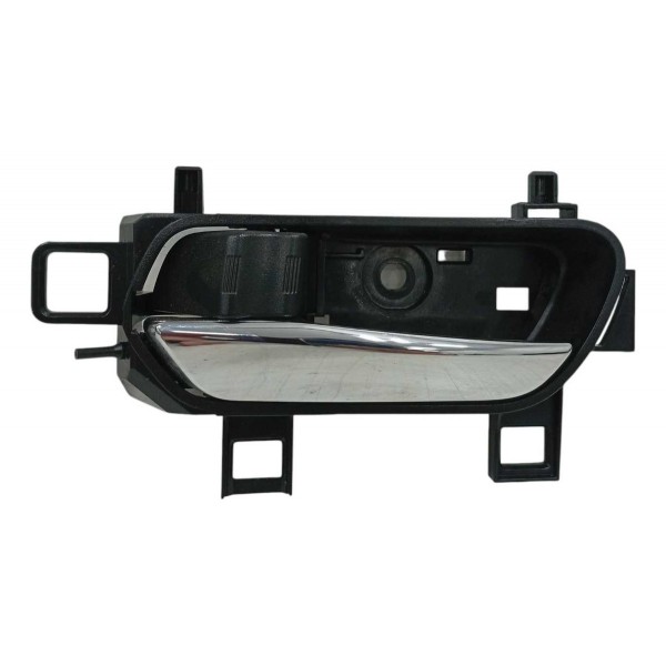 Maçaneta Interna Porta Traseira Esquerda Nissan Kicks 2024 Prateado Traseira