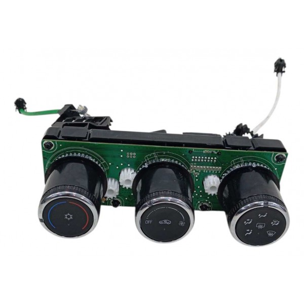 Botão Comando Ar Condicionado Chevrolet Tracker 12t 2023 Preto