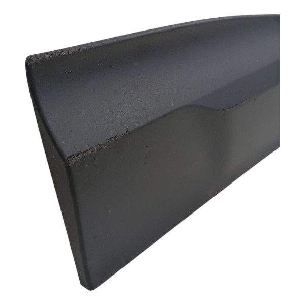 Aplique Porta Traseira Esquerda Gm Tracker 12t 2023 Detalhe  Preto