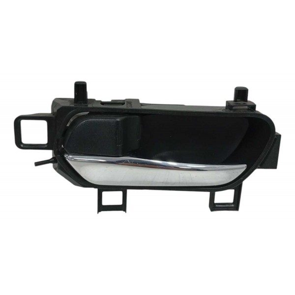 Maçaneta Interna Porta Traseira Esquerda Nissan Kicks 2017 Prateado Traseira