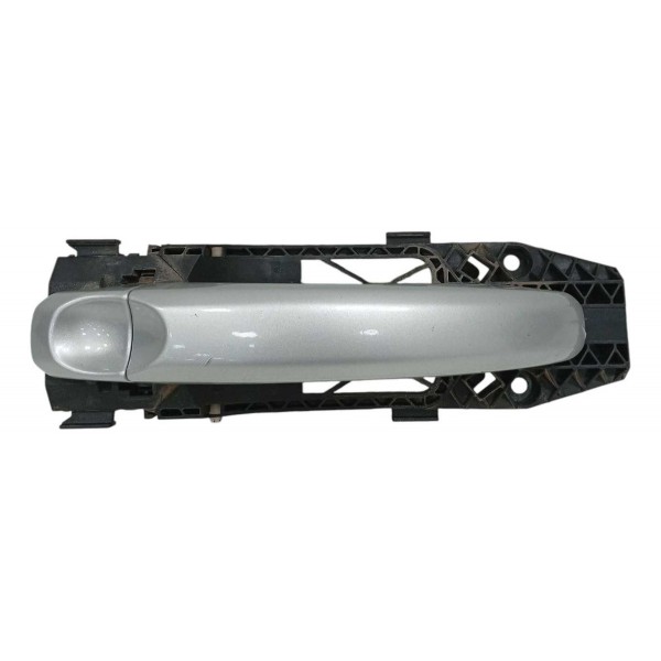 Maçaneta Porta Traseira Esquerda Vw Amarok 2.0 2014 Prateado Traseira