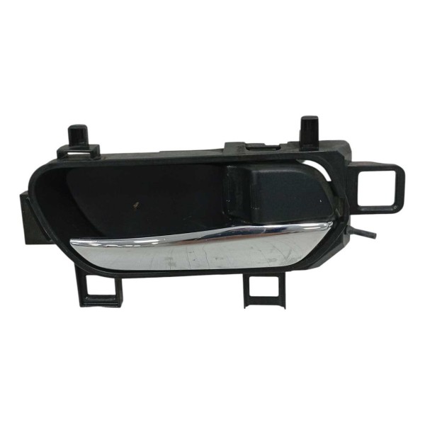 Maçaneta Interna Porta Dianteira Direita Nissan Kicks 2017 Preto Dianteira