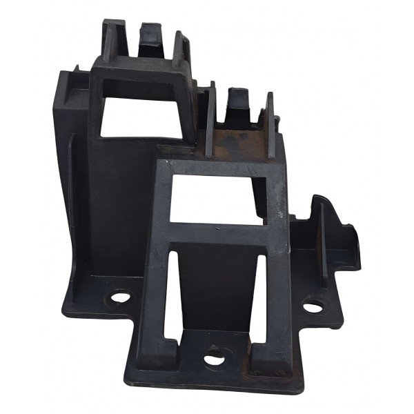 Guia Direito Parachoque Traseiro Volkswagen Jetta 2014