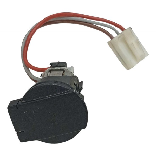 Tomada 12v Painel Vw Amarok 2.0 2014 Preto