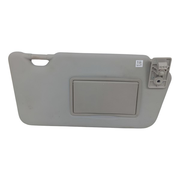 Quebra Sol Direito Nissan Versa 2020