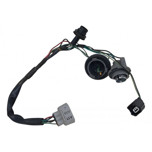 Chicote Lanterna Tampa Traseira Mitsubishi L200 Triton 2023