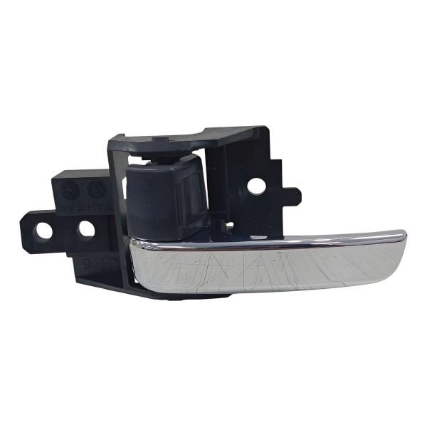 Maçaneta Interna Porta Traseira Esquerda L200 Triton 2023 Preto Traseira