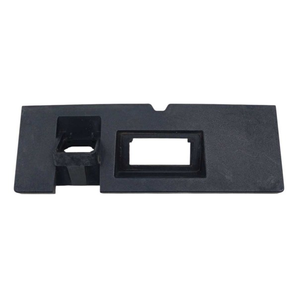 Moldura Botão Tampa Traseira Porta Malas Gm Tracker 2021