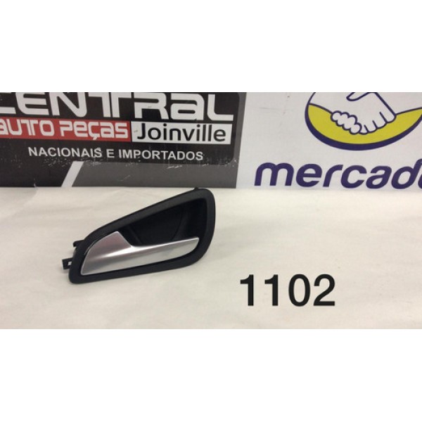 Maçaneta Interna Porta Traseira Esquerda Focus Se 2017 Cinza Traseira