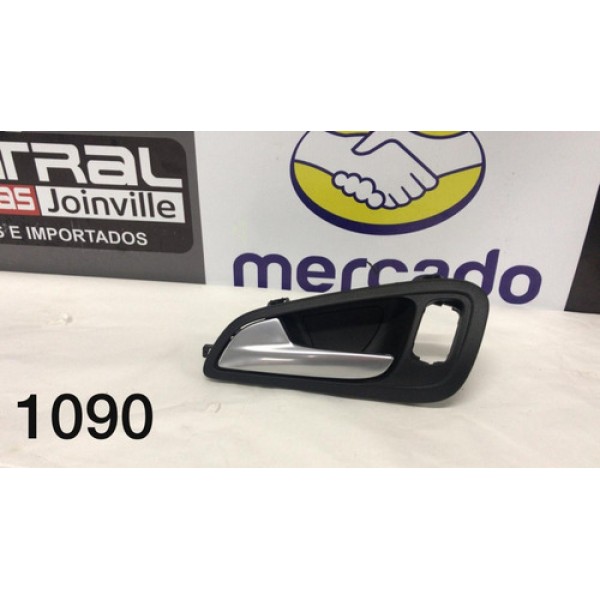 Maçaneta Interna Dianteira Esquerda Ford Focus Se 2017 Cinza Dianteira