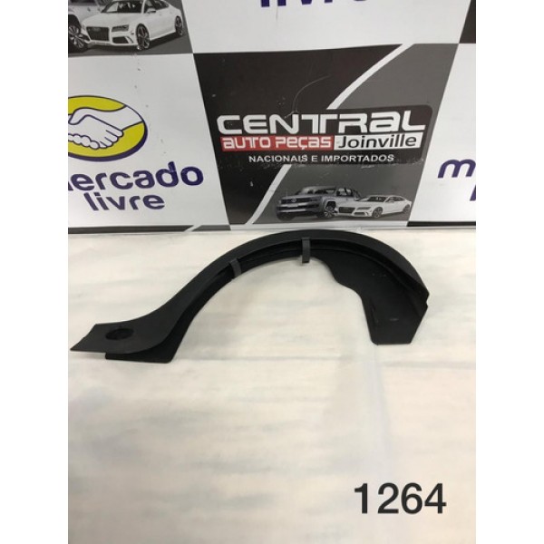 Acabamento Dobradiça Tampa Traseira Mercedes C180 2014 - L.e