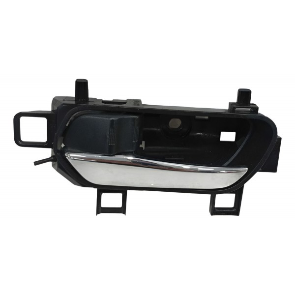 Maçaneta Interna Porta Dianteira Esquerda Nissan Kicks 2021 Preto Dianteira