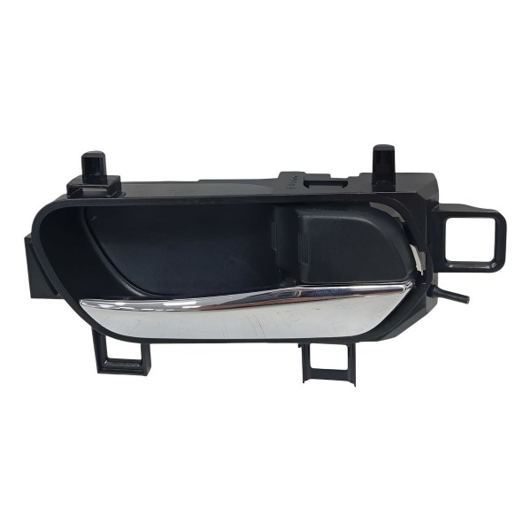 Maçaneta Interna Porta Dianteiro Direito Nissan Kicks 2024 Cinza Dianteira