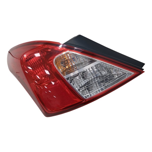 Lanterna Traseira Esquerda Nissan Versa 2019 Esquerdo/motorista Vermelho