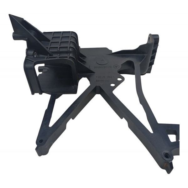 Suporte Radiador Direito Mercedes Cls 450 Amg 2019