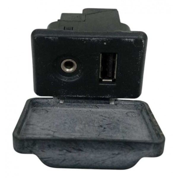 Entrada Usb Aux Nissan Sentra 2015 Preto