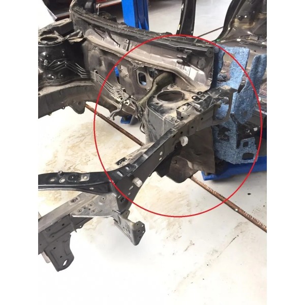 Longarina Caixa Roda Esquerda Toyota Corolla 2015 2016 2017 