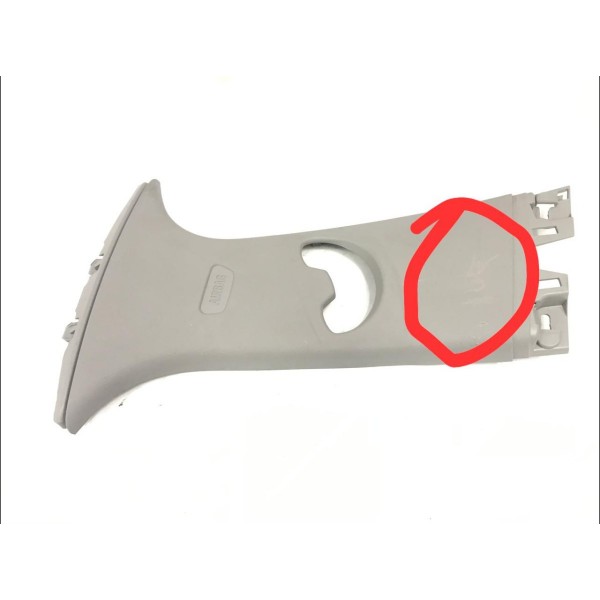 Acabamento Coluna Cinto Esquerdo Bmw 118i 2012 Detalhe