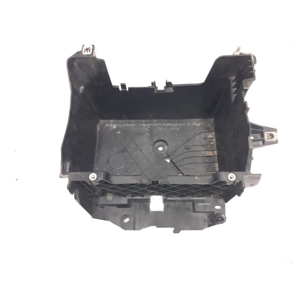 Caixa Bateria Renault Fluence 2013 Detalhe
