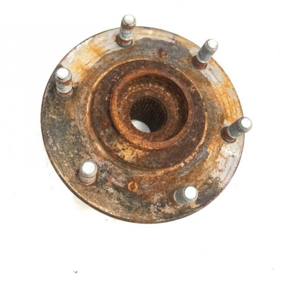 Cubo De Roda Dianteira Direita Pajero Full 2014 Usado