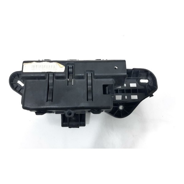 Caixa Bateria Auxiliar Mercedes A200 2014 A2465450440