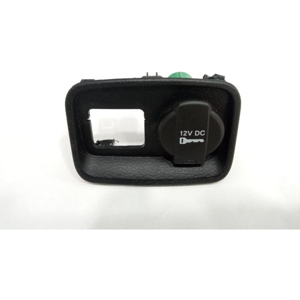 Acabamento Tomada Acendedor 12v Toro 2020 735624881 Detalhe Traseira