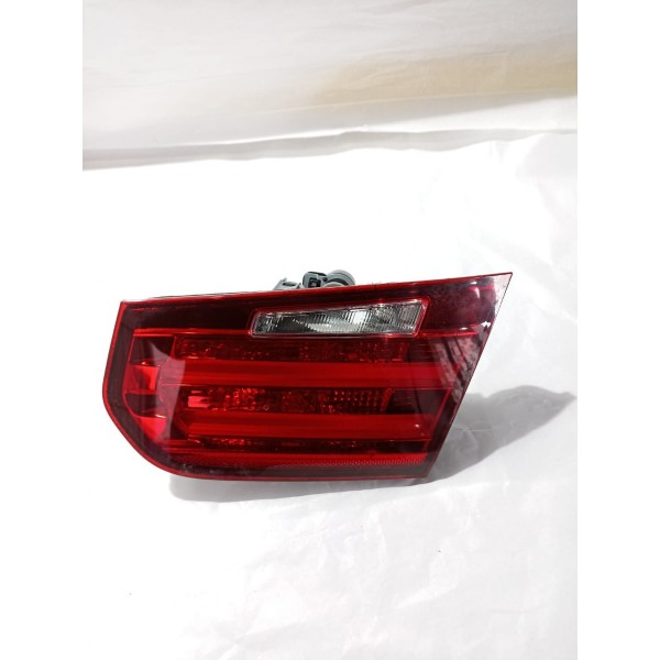 Lanterna Tampa Traseira Lado Direito Bmw 320i 2015 Direito