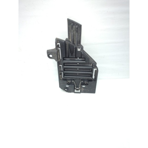 Suporte Bandeja Farol Direito Discovery Sport 2016 Detalhe 