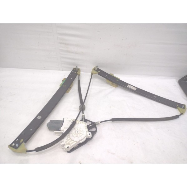 Máquina Vidro Porta Dianteira Esquerda Q3 2016 8u0837461