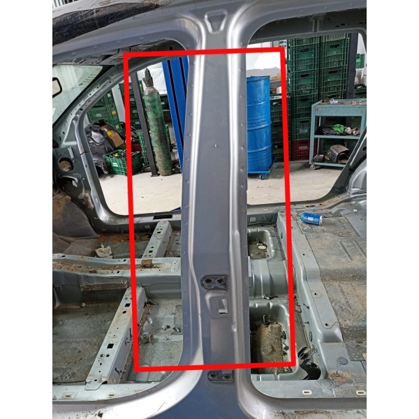 Coluna T Central Esquerda Carroceria Fiat Freemont 2012