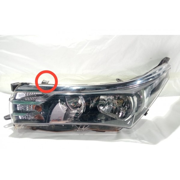 Farol Esquerdo Toyota Corolla 2016 2017 Detalhe
