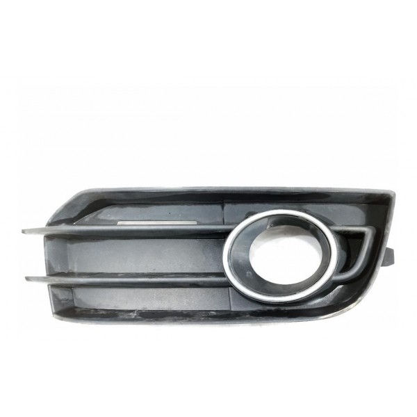 Moldura Milha Direito Audi A1 Sportback 2015 8x0807682a Preto